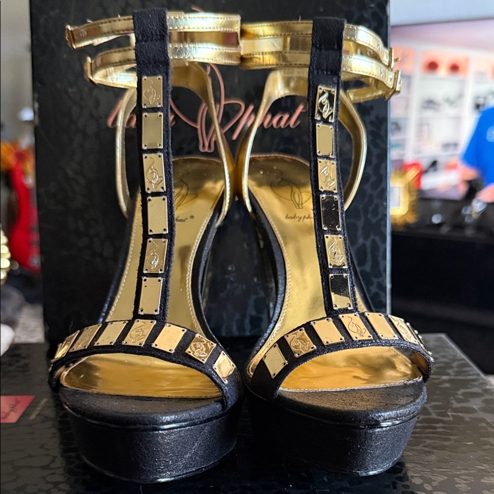 Baby Phat Gold and Black Heels - Picture 5 of 5